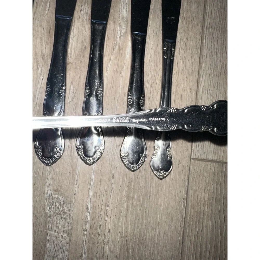 Marc Ecko dinner knives